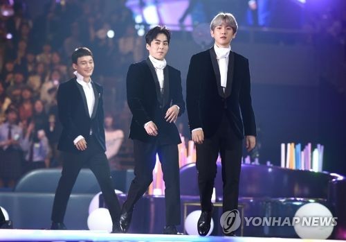EXO's Baekhyun, Xiumin, Chen clash with SM over full-group comeback