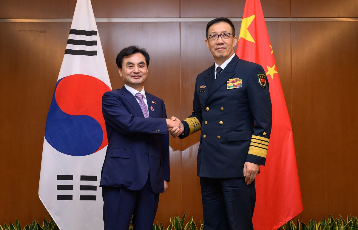 Defense minister calls for China's 'constructive' role for peace, stability on Korean Peninsula