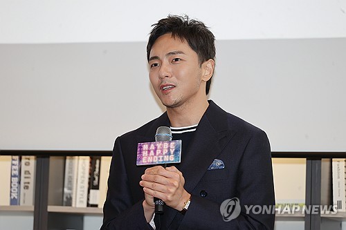 Park Chun-hue, writer of