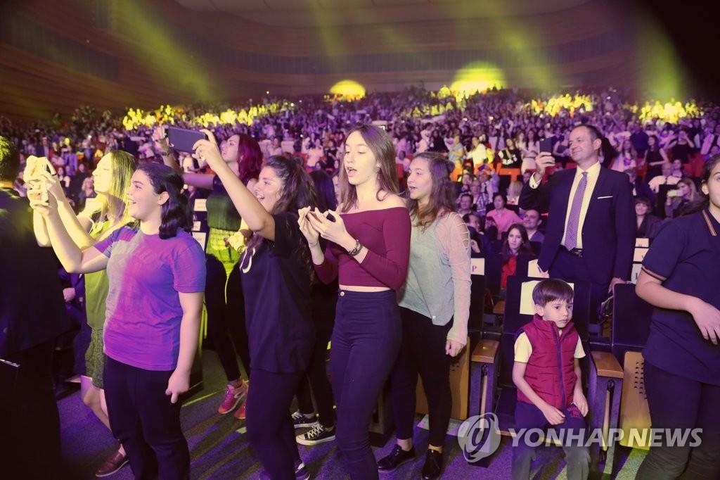 トルコで昨年９月に行われた国交樹立６０周年記念のＫ―ＰＯＰ公演の様子（資料写真）＝（聯合ニュース）
