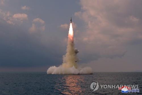 朝鮮中央通信は２０日、国防科学院が１９日に新型ＳＬＢＭの発射実験を実施したと伝えた＝（朝鮮中央通信＝聯合ニュース）≪転載・転用禁止≫