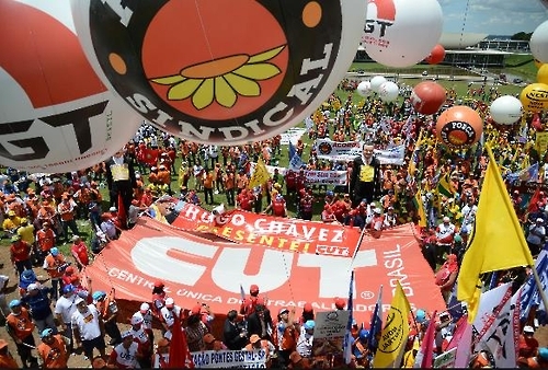 브라질 노동단체들의 합동 행사[출처:국영 뉴스통신 아젠시아 브라질]