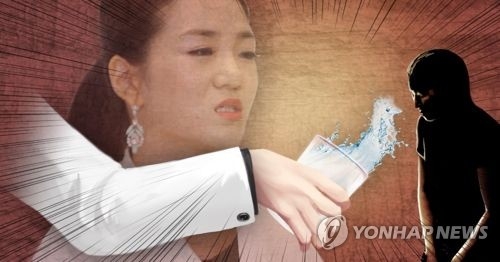 '물벼락 갑질' 논란 조현민, 해외로 휴가…추가 폭로 잇따라 - 1