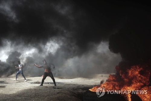가자지구의 팔레스타인 시위[AP=연합뉴스]