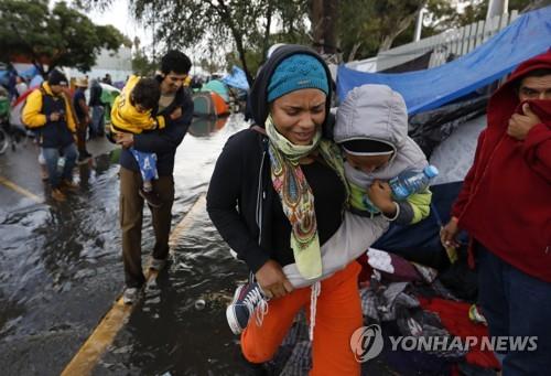 국제이주기구 "캐러밴 453명 귀국 지원…속속 돌아갈 뜻 밝혀"