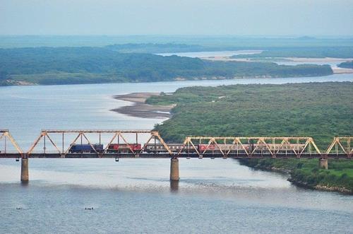 러-북 국경의 두만강을 가로지르는 철도용 교량 '우정의 다리' [위키피디아 자료 사진]