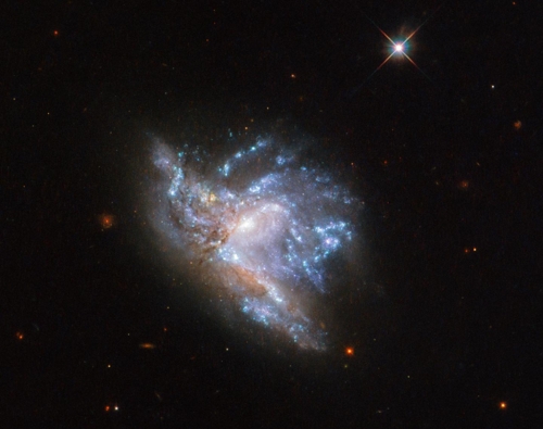 허블 광시야 카메라 3로 촬영한 NGC 6052