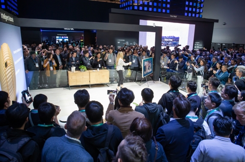 CES 2020 삼성 부스에 볼리를 보기 위해 몰려든 관람객
