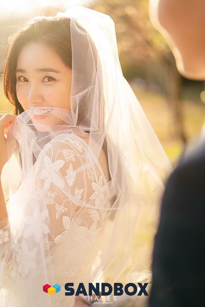[分享] 韓國元祖棒球女神崔熙 宣告婚期