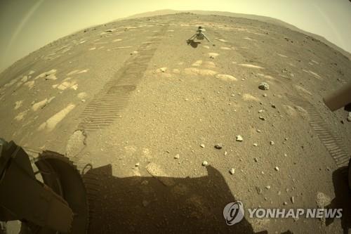 화성 탐사 로버 '퍼서비어런스'가 포착한 '인저뉴어티' 모습