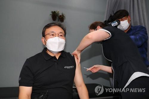 권덕철 복지부 장관 "부스터샷 간격, 5개월보다 더 당길수도"