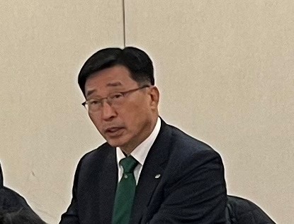 간담회하는 김춘진 한국농수산식품유통공사(aT) 사장