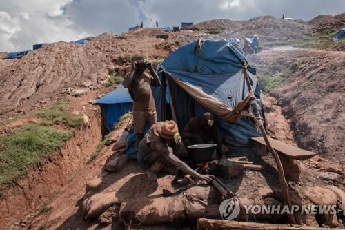 DR콩고의 광산 채굴 노동자들 [AFP=연합뉴스 자료사진]