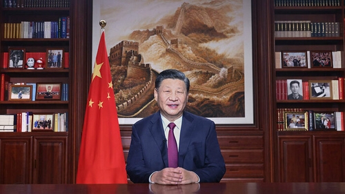 시진핑 서가에 놓인 22장의 사진…당대회 앞두고 권력의지 강조