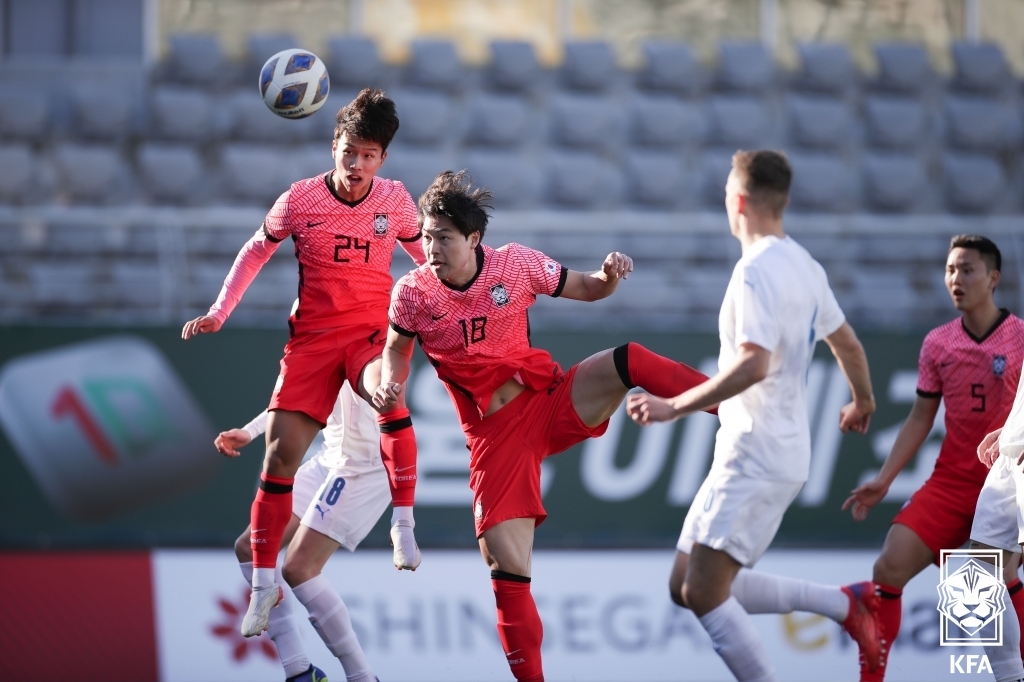 김건희(18번) 15일 아이슬란드전 경기 모습