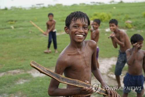 인도 우타르프라데시주에서 놀고 있는 어린이. (기사 내용과는 상관없음)