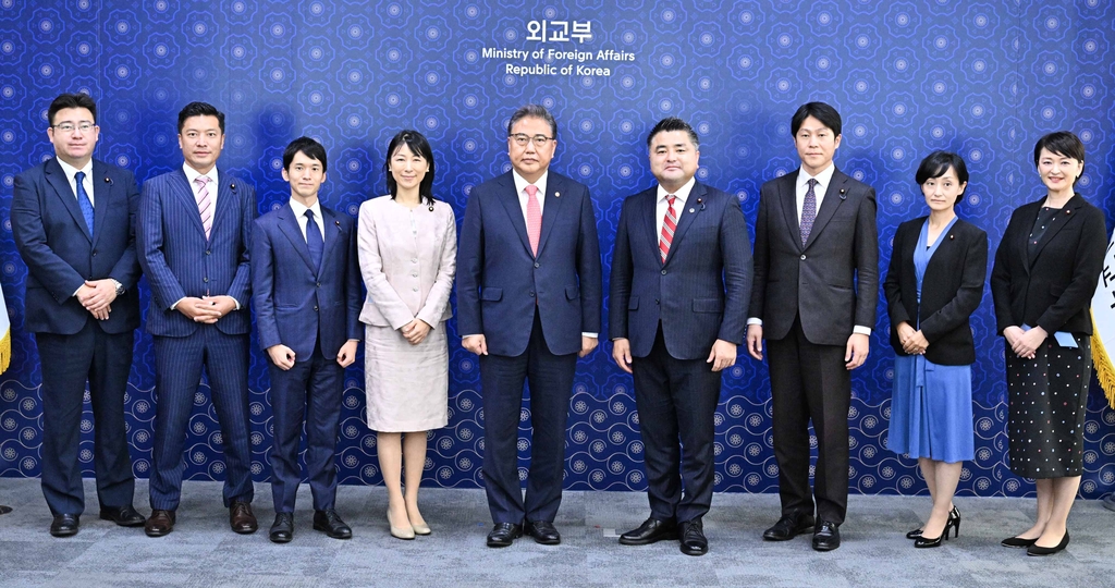 박진 외교부 장관, 일본 입헌민주단 초선 의원들과 면담