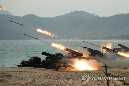 북한 방사포 사격