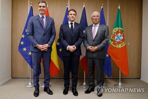 벨기에 브뤼셀에서 만난 프랑스·스페인·포르투갈 정상