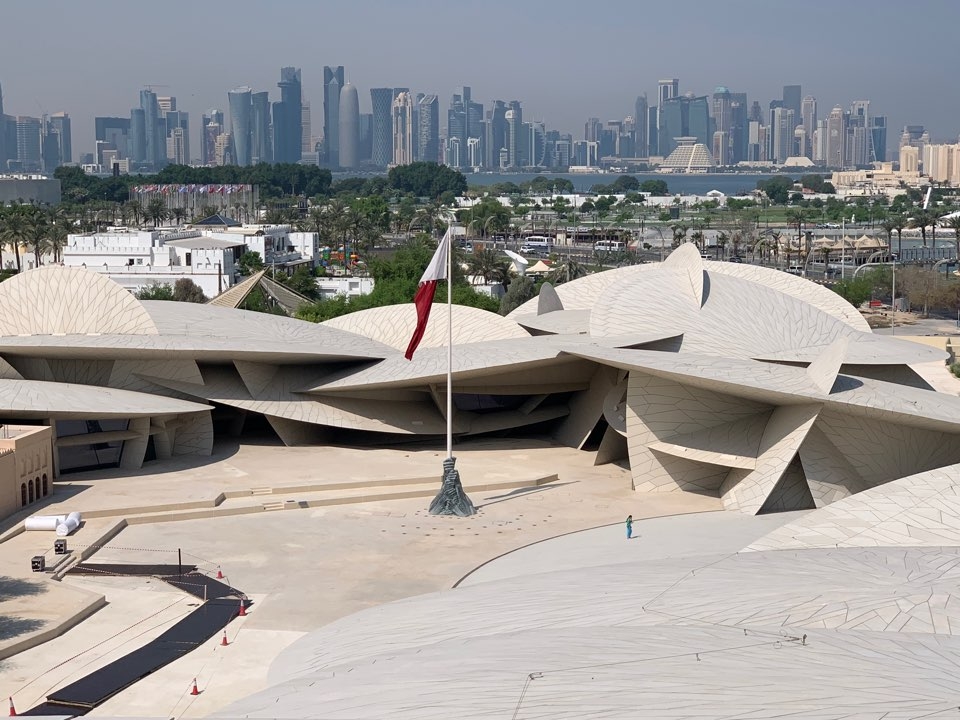 카타르 국립박물관과 국기 