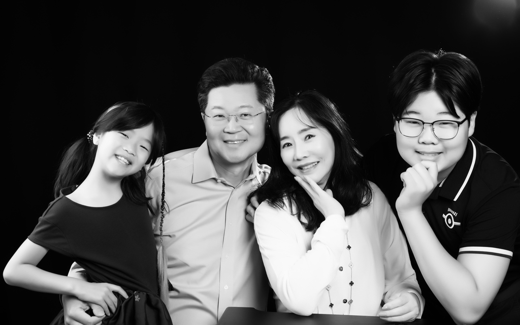 김봉준·배문경 변호사 부부 가족