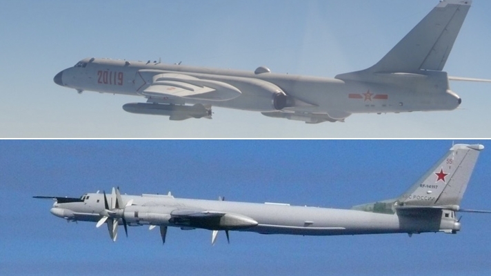 중국 군용기(H-6 폭격기) - 러시아 군용기(TU-95 폭격기)
