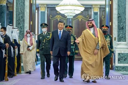 중동공략 시진핑, 석유공급선 강화하며 '달러패권'에 균열 시도