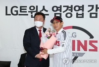 LG 트윈스 차명석(왼쪽) 단장과 염경엽 감독