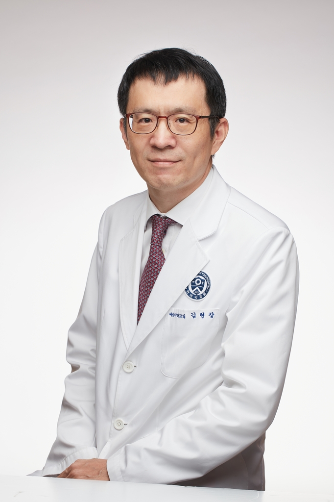 김현창 교수