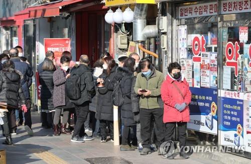 마스크 등 부족사태시 정부가 공급업체에 '동원명령' 내린다(종합)