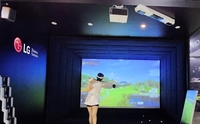 LG, 프로빔 프로젝터로 스크린골프 시장 공략…'PGA 쇼' 참가