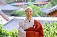 자숙한다던 도연, 승려 신분 미정리 상태로 유료강좌 준비