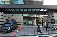 주일 한국대사관 '망신'…현지TV "외교관 차량 불법 선팅"