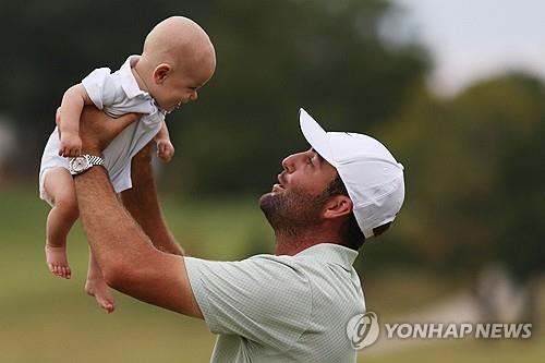 PGA 상금왕 셰플러, 30만㎞ 넘게 달린 고물차와 작별