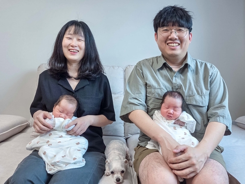 한화 쌍둥이 출산 직원에 육아동행지원금 2천만원…총 63명 지급(종합)