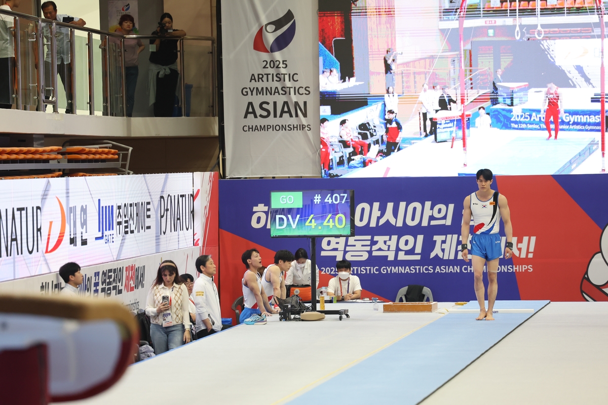 안마 허웅, 제천 기계체조 아시아선수권 예선 1위