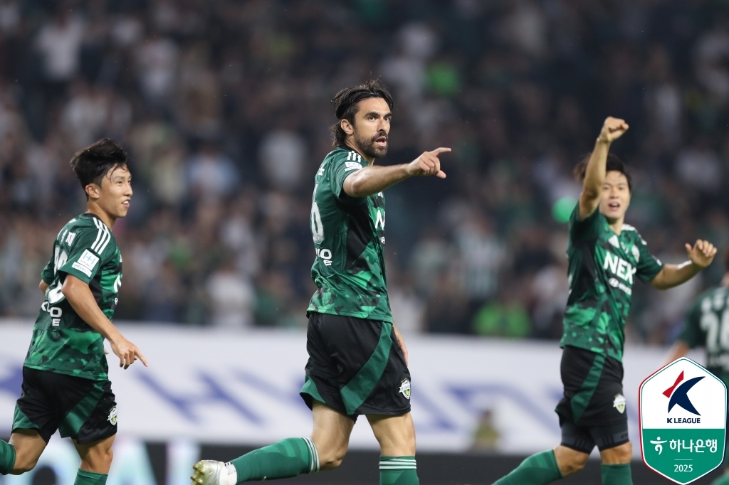 '0-2→3-2' 전북, 수원FC에 짜릿한 역전승…4연승·15경기 무패