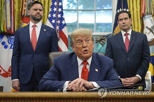 트럼프 "북한과의 갈등 해결할 것…김정은과 매우 잘 지…