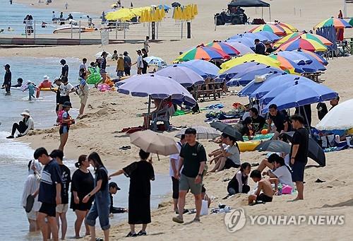 강원 무더위 지속…낮 최고 35도