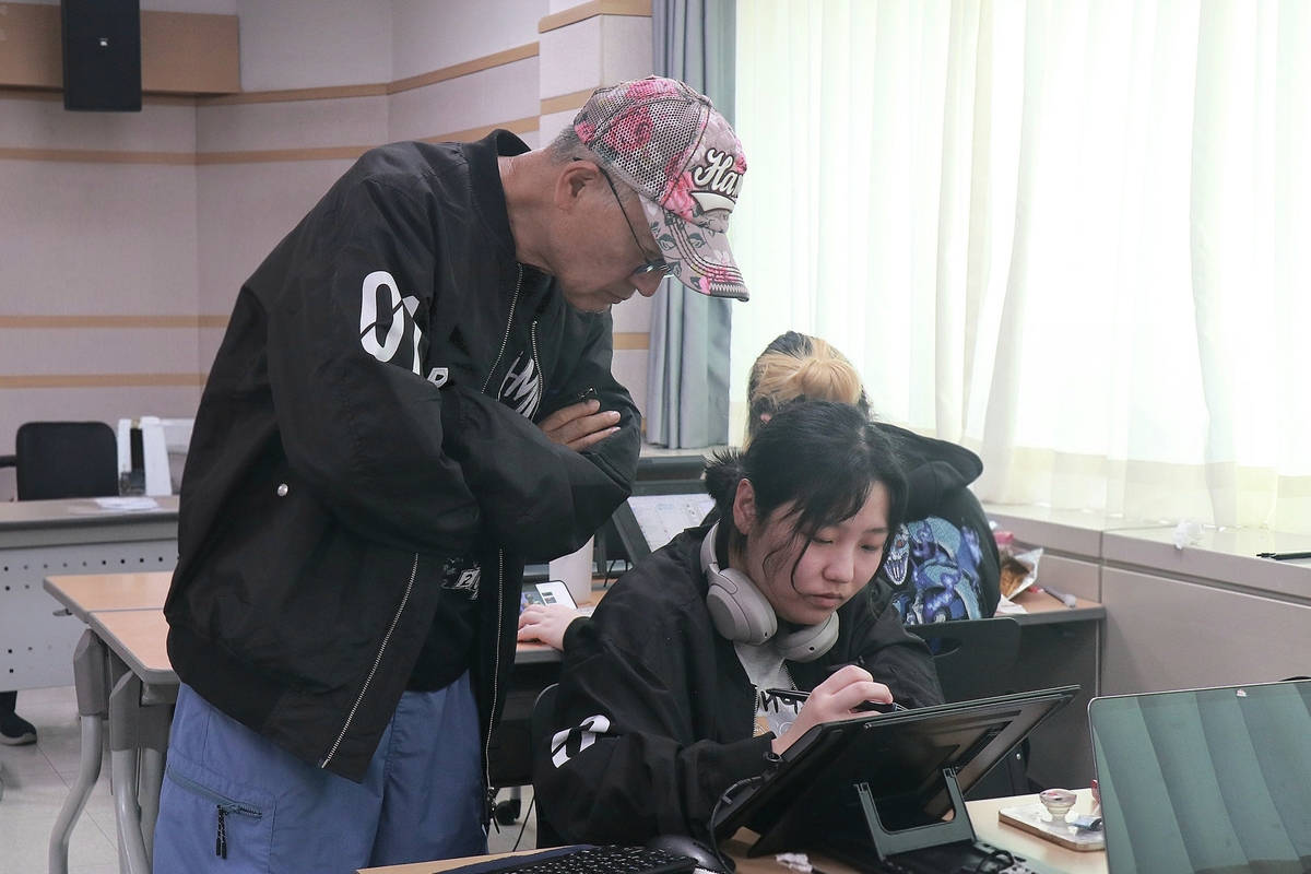 [웹툰소식] 이현세와 합숙하며 웹툰 그린다…만화창작캠프…