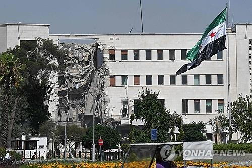 이스라엘, 시리아 수도 공습…국방부·군본부 타격(종합2…