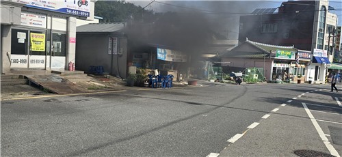 정식 임용 1주일 된 경찰관, 야근 후 퇴근길에 화재 …