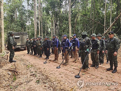 지뢰 탐지 나선 태국 육군