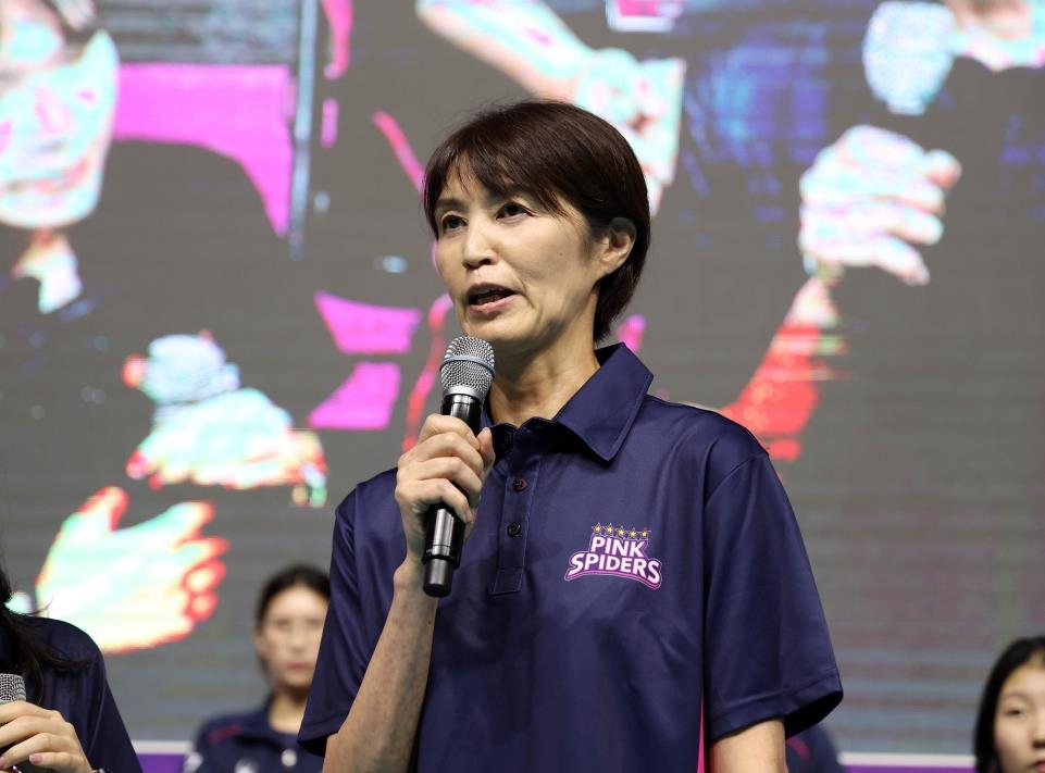 '통합 2연패' 목표 흥국생명, 팬들과 새 시즌 향해 힘찬 출발