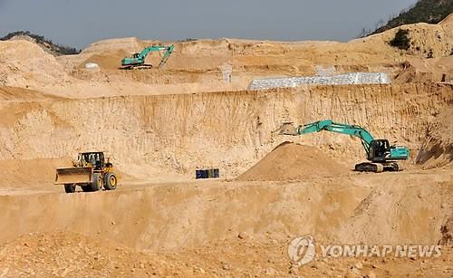 중국 장시성 간저우 지역의 희토류 광산