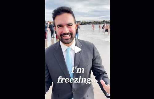 [특파원 시선] "임대료 동결"을 외치며 겨울바다에 뛰어들다