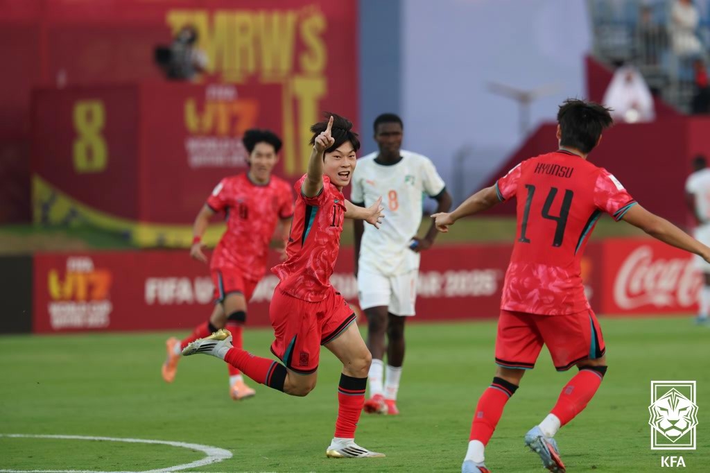 한국축구, FIFA U-17 월드컵 조별리그 2승 1무…조 2위로 32강행
