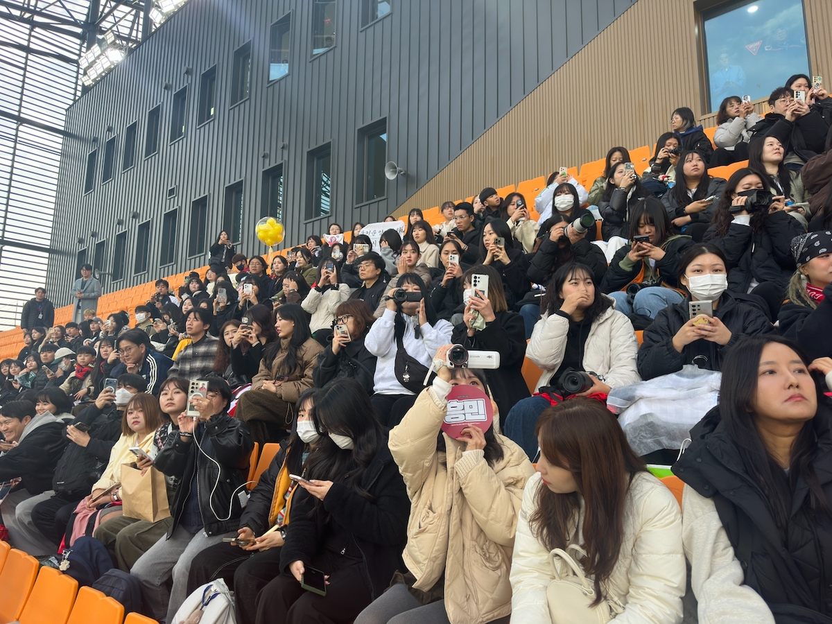 아! 머나먼 축구종합센터…"시설 끝내주는데 천안이네요"