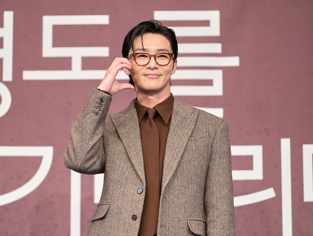 로맨스로 돌아온 박서준 연예부 기자 역, 데뷔 시절 떠올렸죠