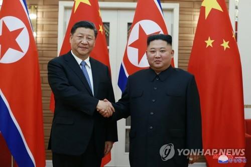 (AMPLIACIÓN) El líder norcoreano felicita a Xi por la clausura 'exitosa' de los JJ. OO. de Pekín